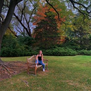 Meet your Posher, Leah